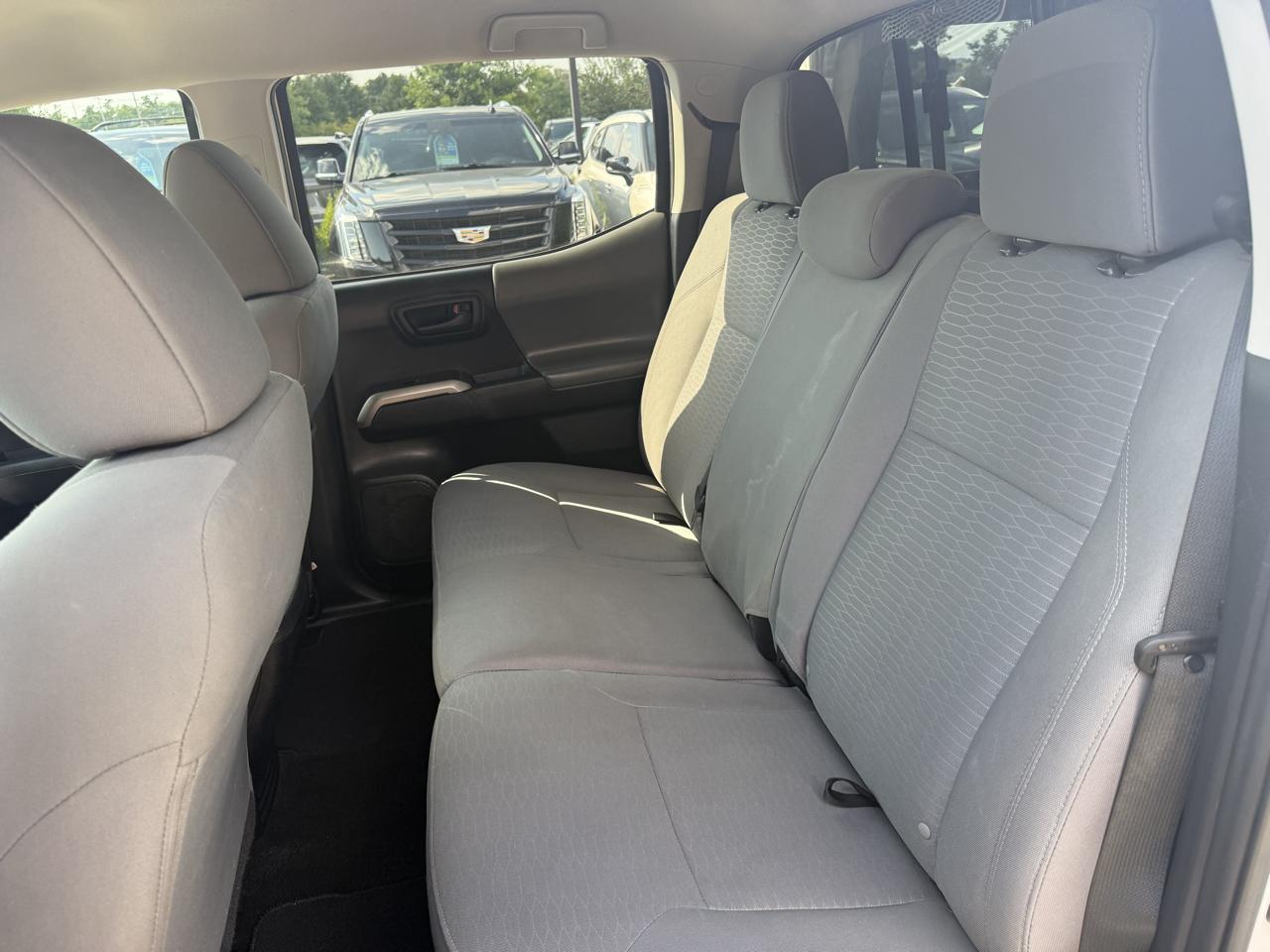 Toyota Tacoma TRD Sport Double Cab 6' Bed V6 4x2 AT (Natl) 2017