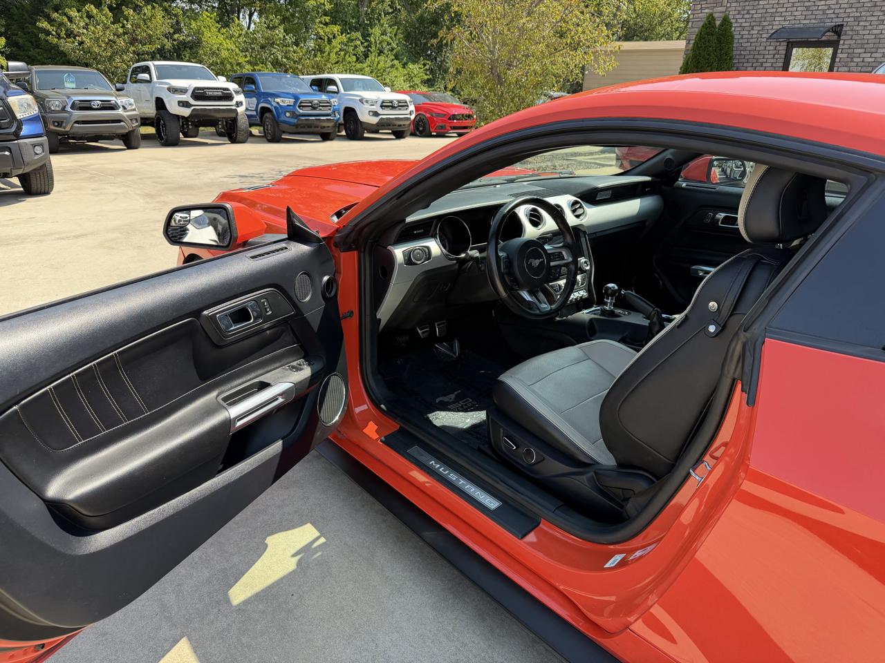 Ford Mustang 2dr Fastback GT Premium 2015