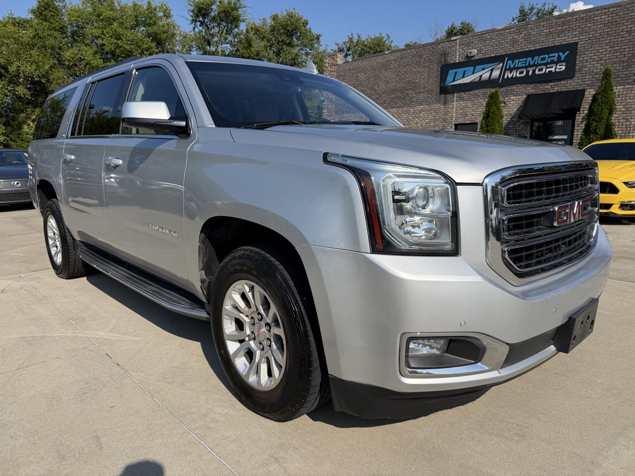 GMC Yukon XL 4WD 4dr SLT 2019