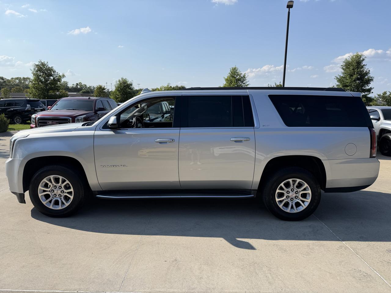 GMC Yukon XL 4WD 4dr SLT 2019
