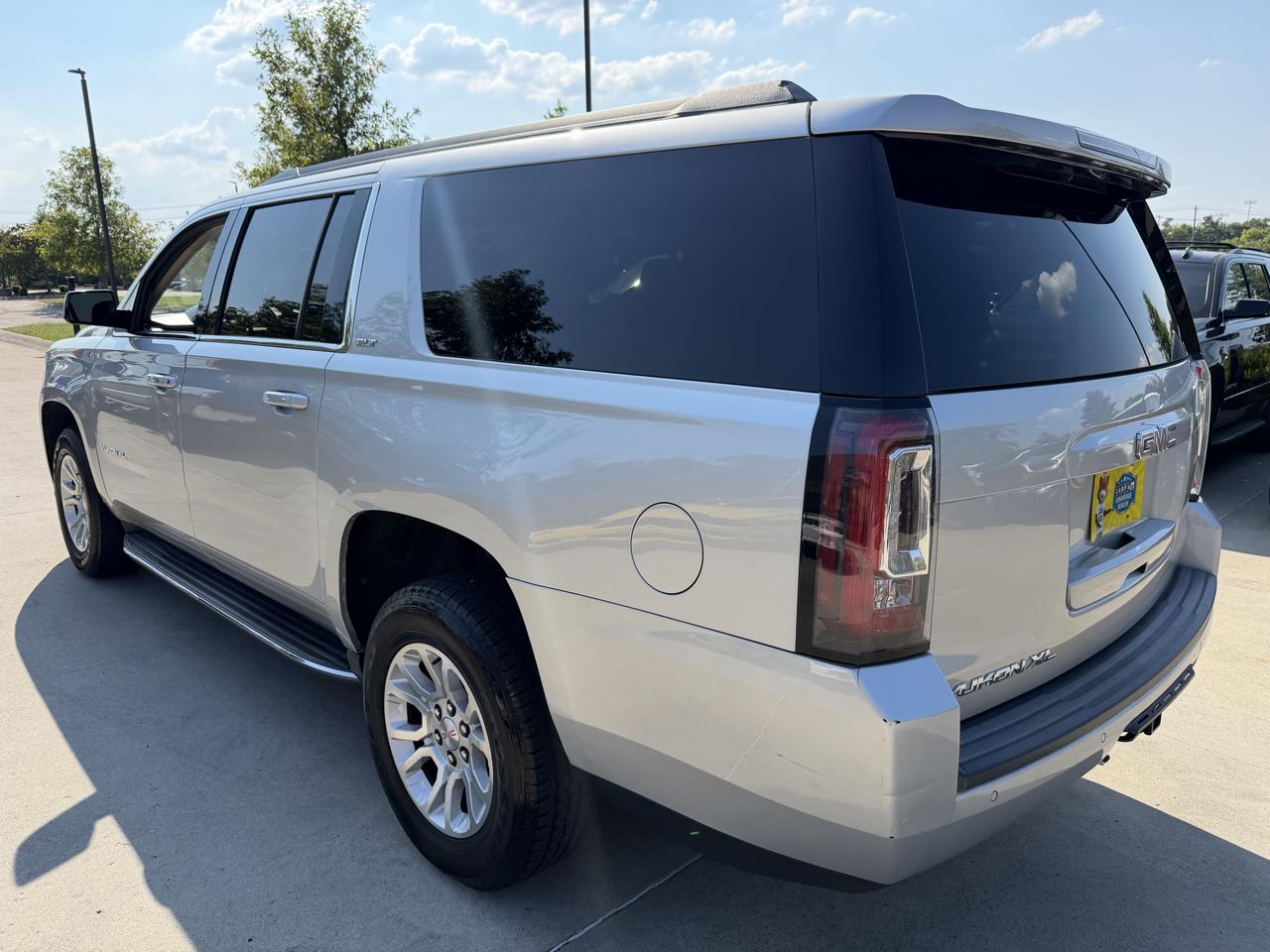 GMC Yukon XL 4WD 4dr SLT 2019