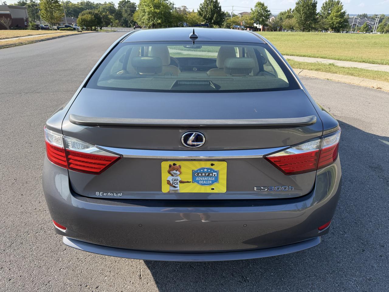 Lexus ES 300h 4dr Sdn Hybrid 2014