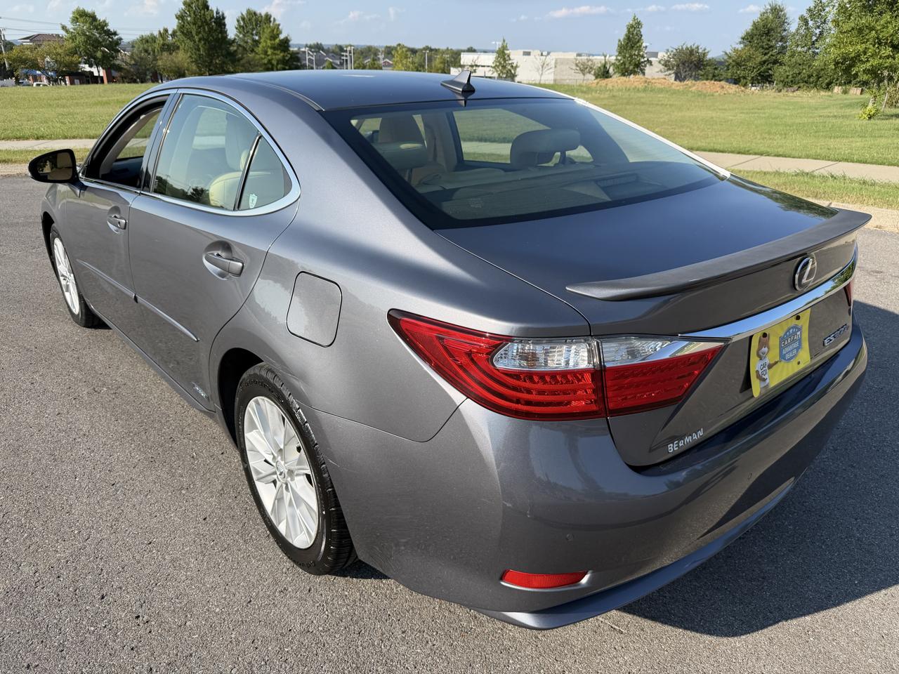 Lexus ES 300h 4dr Sdn Hybrid 2014