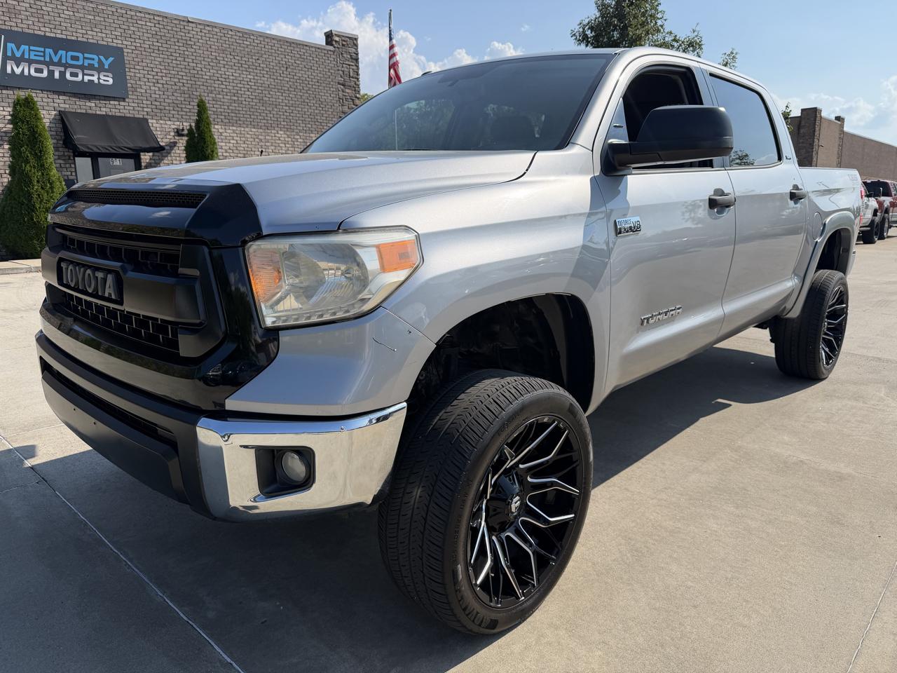 Toyota Tundra 2WD Truck  2016