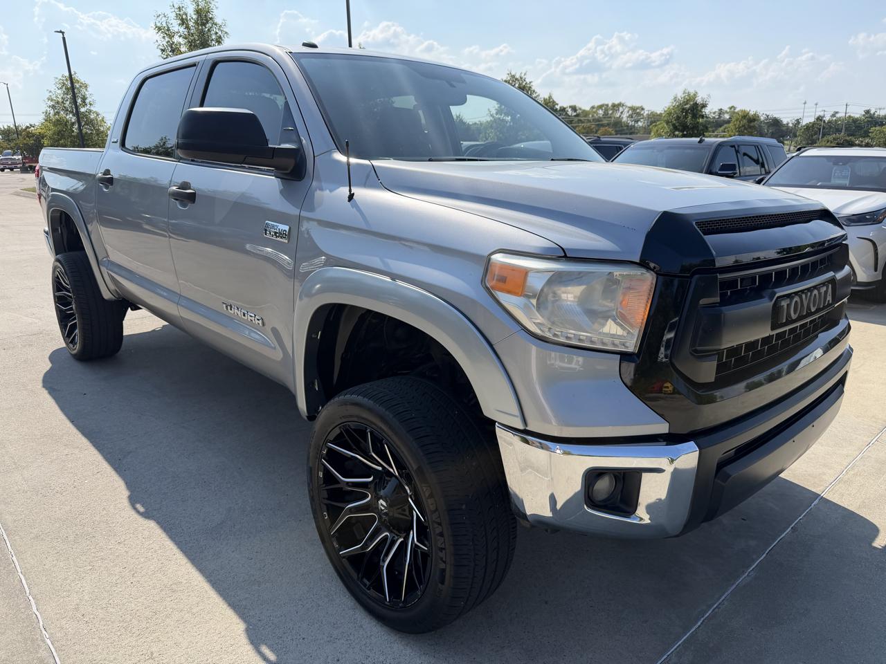 Toyota Tundra 2WD Truck  2016