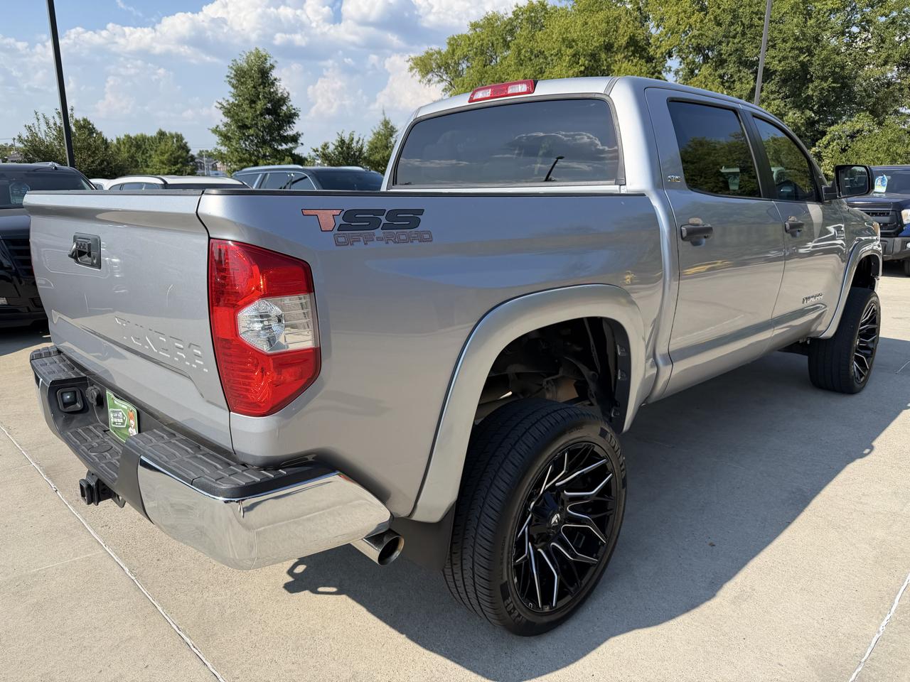 Toyota Tundra 2WD Truck  2016
