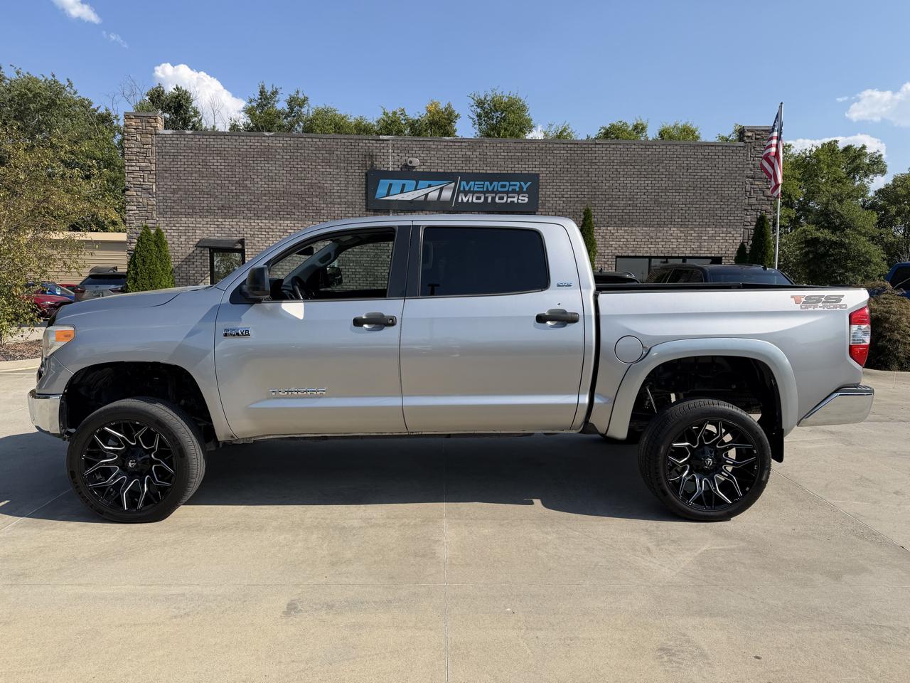 Toyota Tundra 2WD Truck  2016