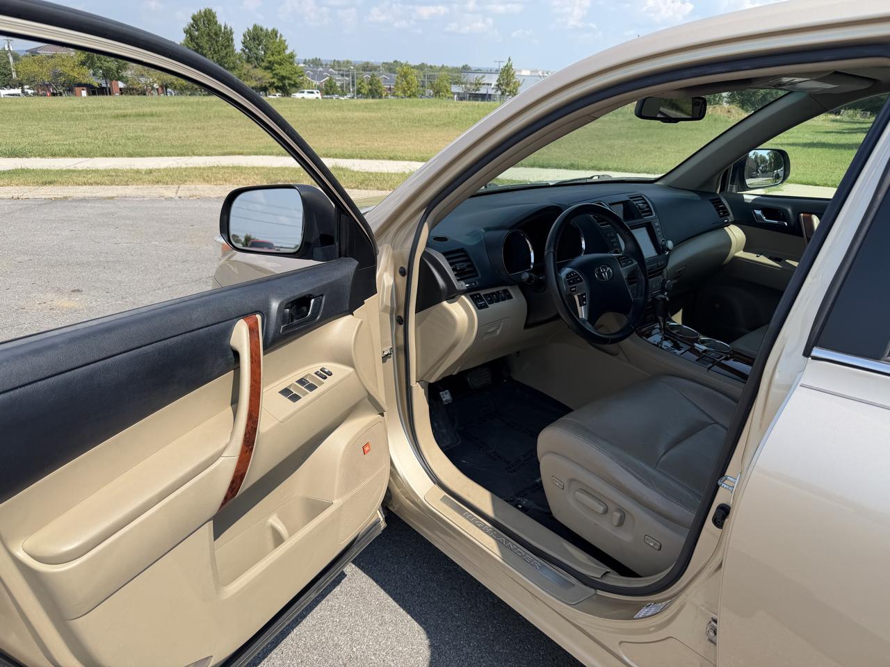 Toyota Highlander  2012