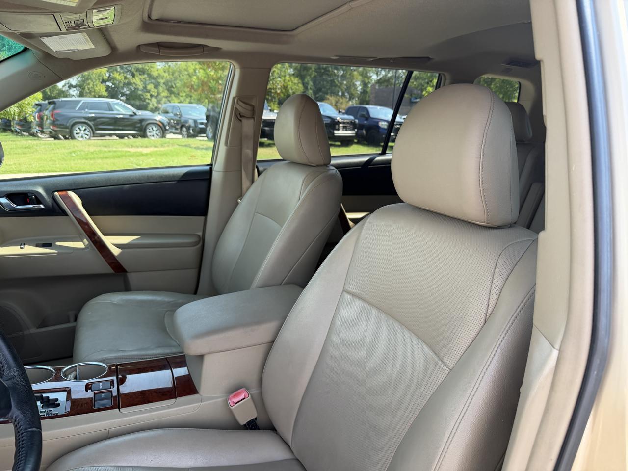 Toyota Highlander  2012