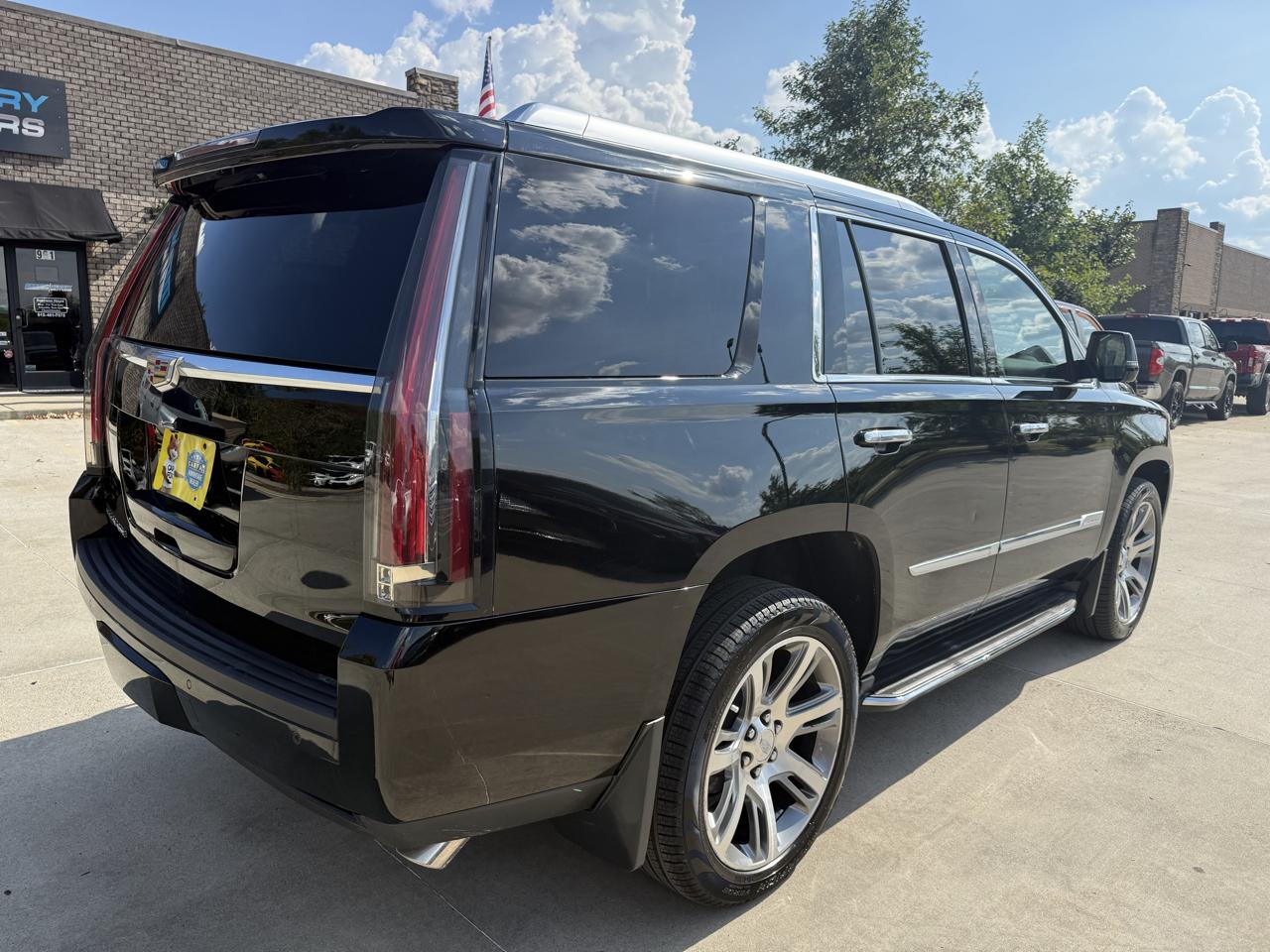 Cadillac Escalade 4WD 4dr Luxury 2015