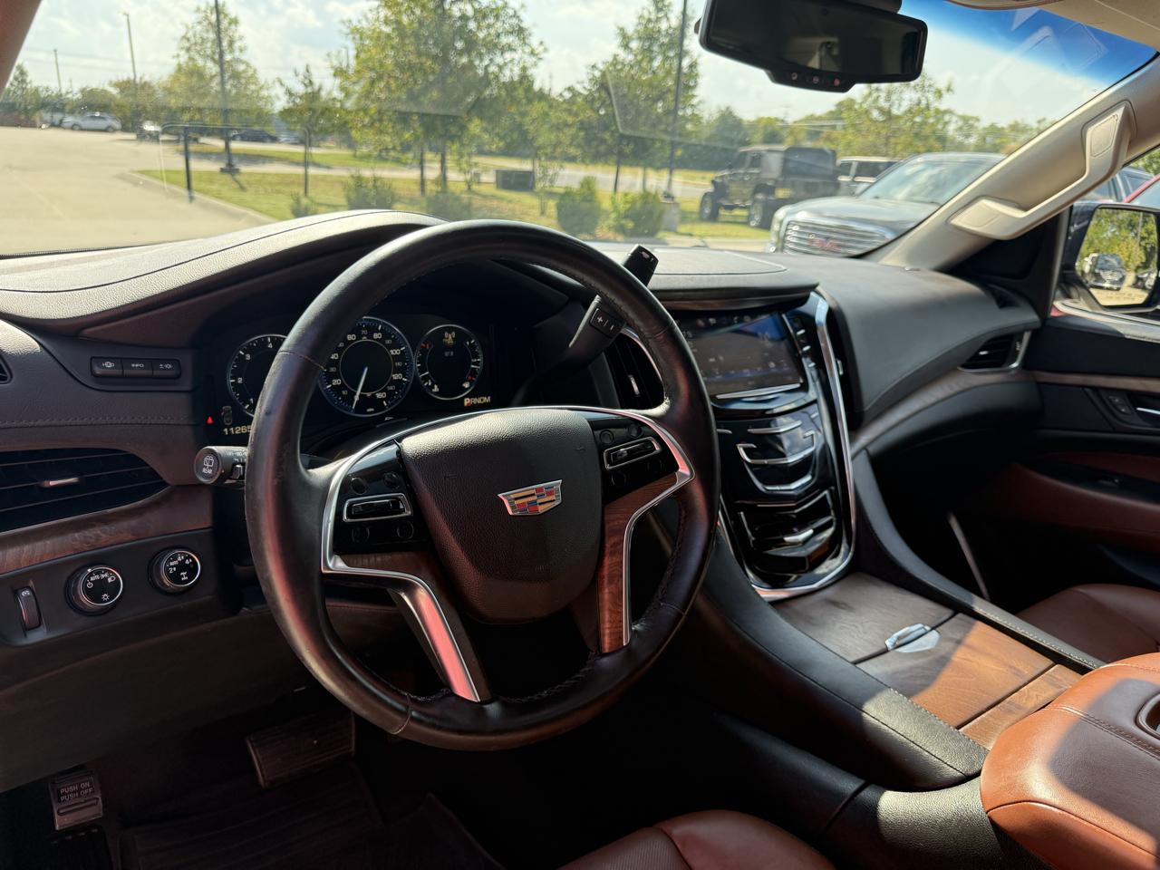 Cadillac Escalade 4WD 4dr Luxury 2015