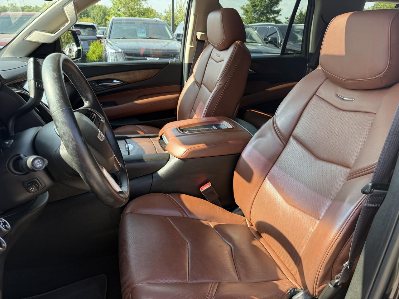 Cadillac Escalade 4WD 4dr Luxury 2015