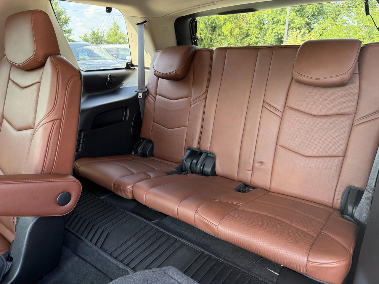 Cadillac Escalade 4WD 4dr Luxury 2015