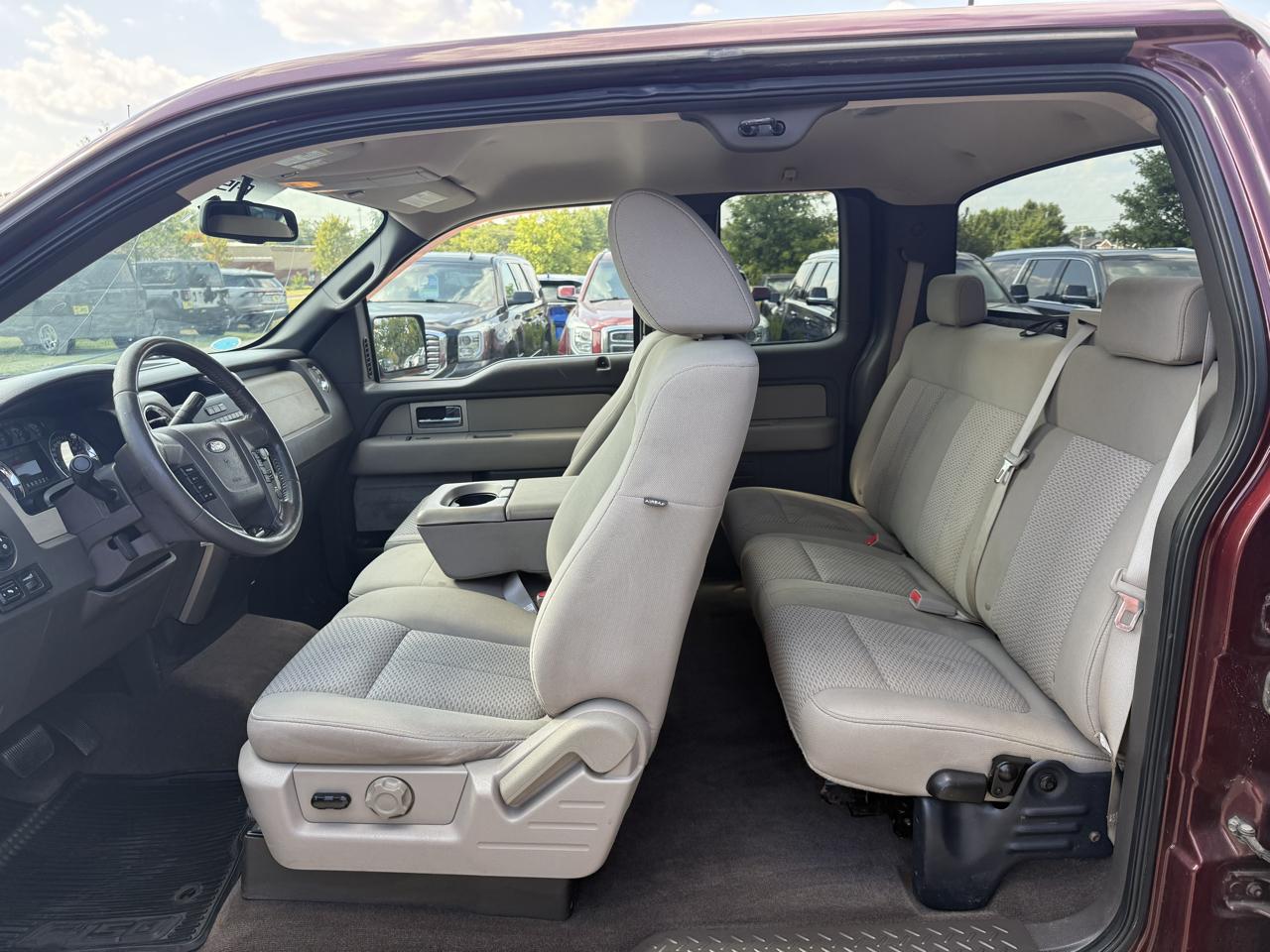 Ford F-150 4WD SuperCab 133" XLT 2009