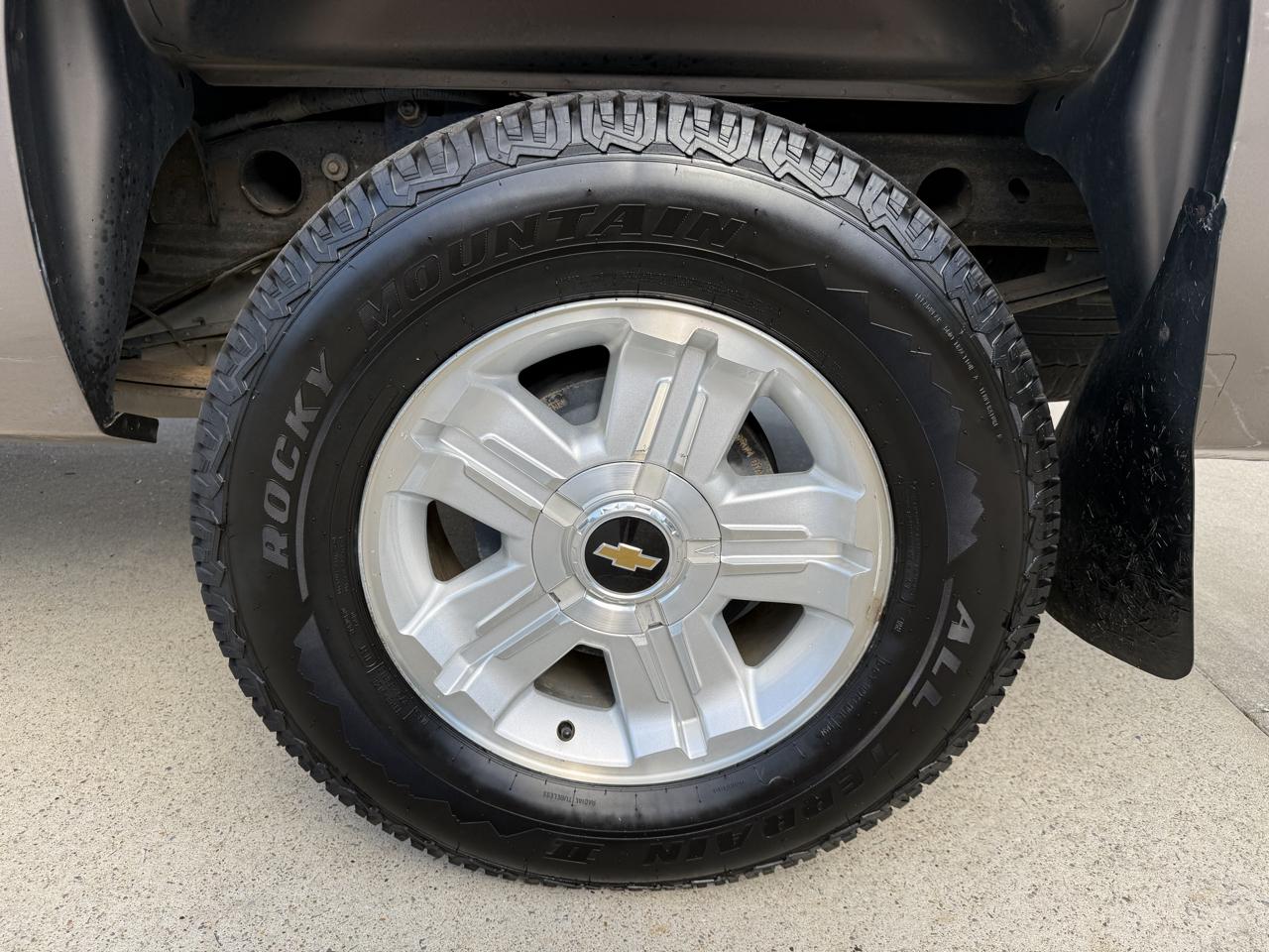 Chevrolet Silverado 1500 2WD Ext Cab 143.5" LT 2012