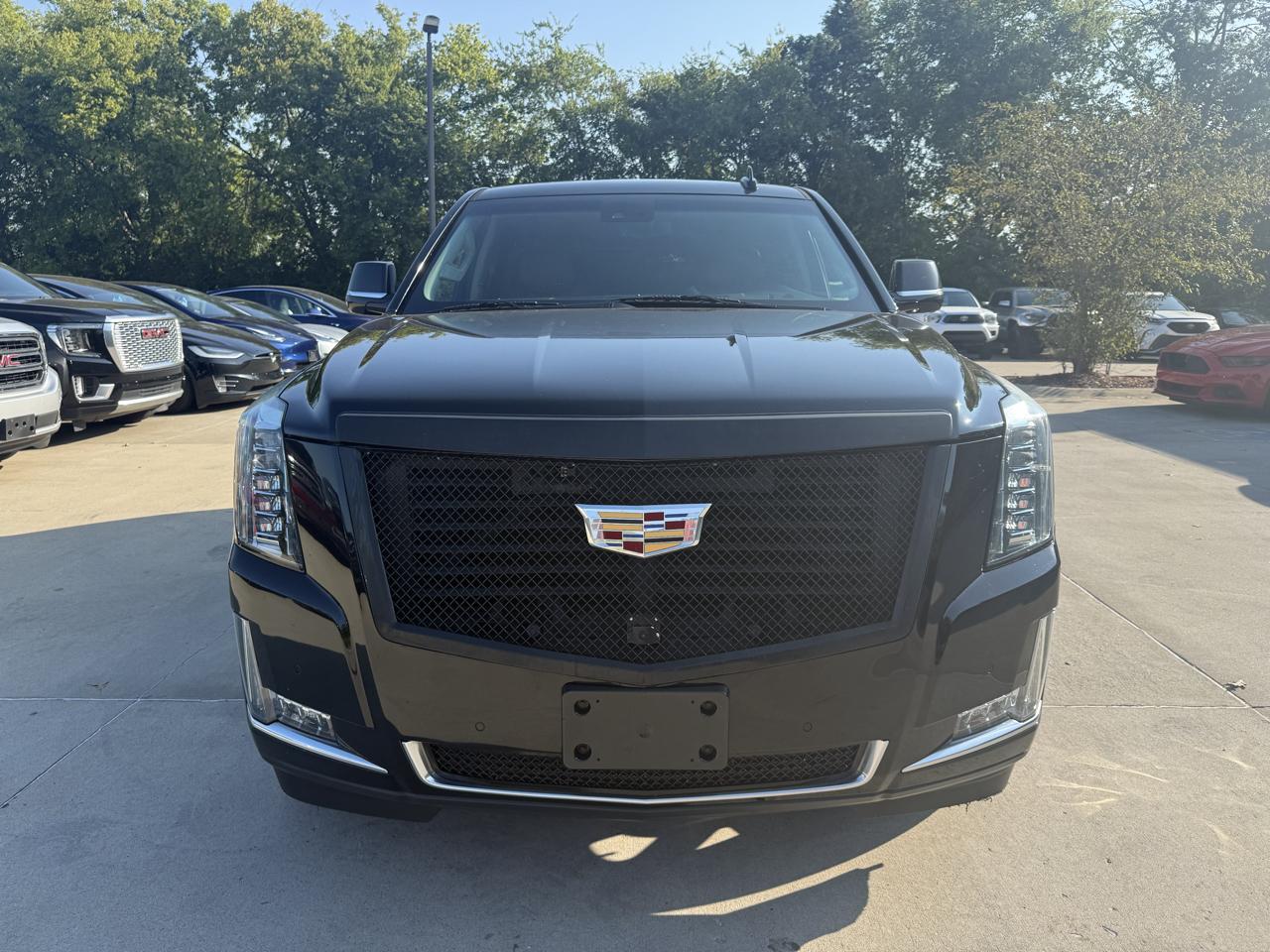 Cadillac Escalade 4WD 4dr Luxury 2018