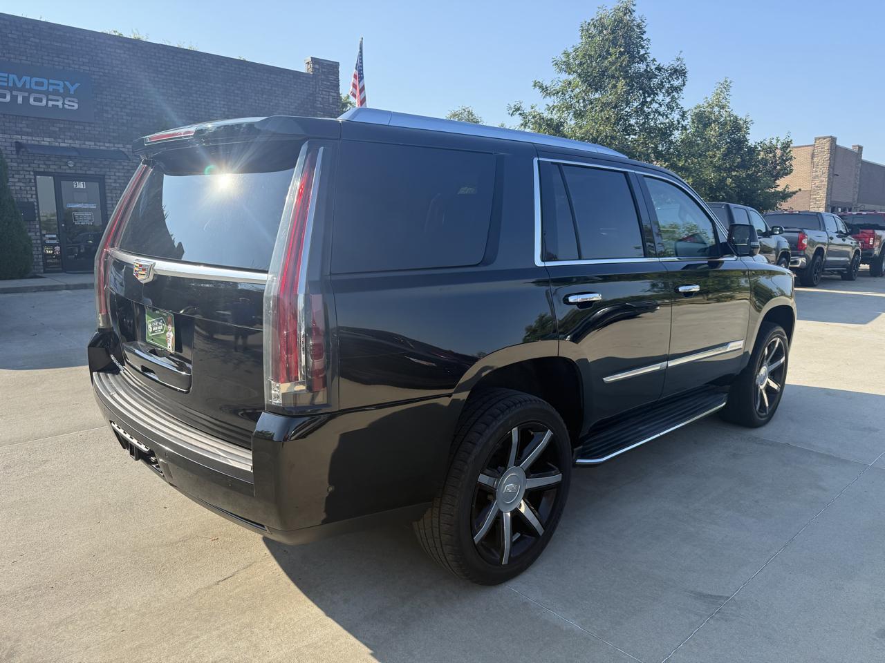 Cadillac Escalade 4WD 4dr Luxury 2018