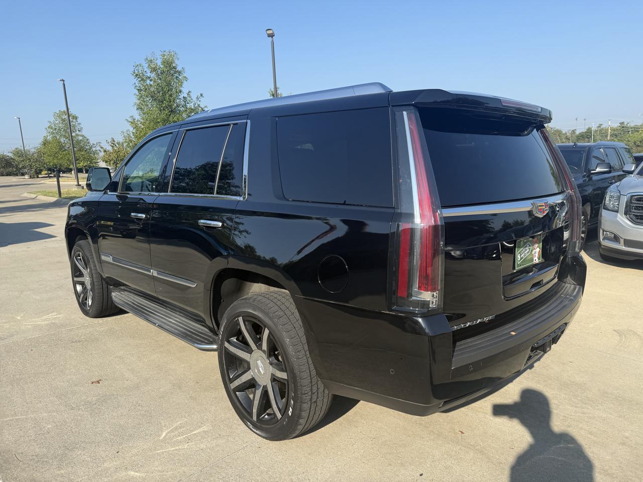 Cadillac Escalade 4WD 4dr Luxury 2018