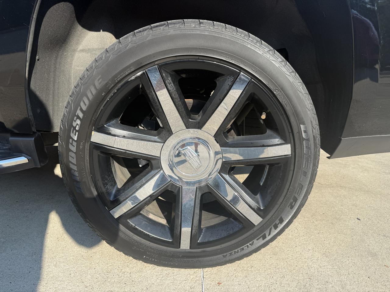 Cadillac Escalade 4WD 4dr Luxury 2018