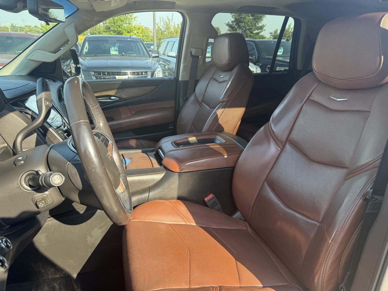 Cadillac Escalade 4WD 4dr Luxury 2018