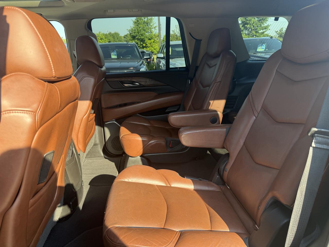 Cadillac Escalade 4WD 4dr Luxury 2018