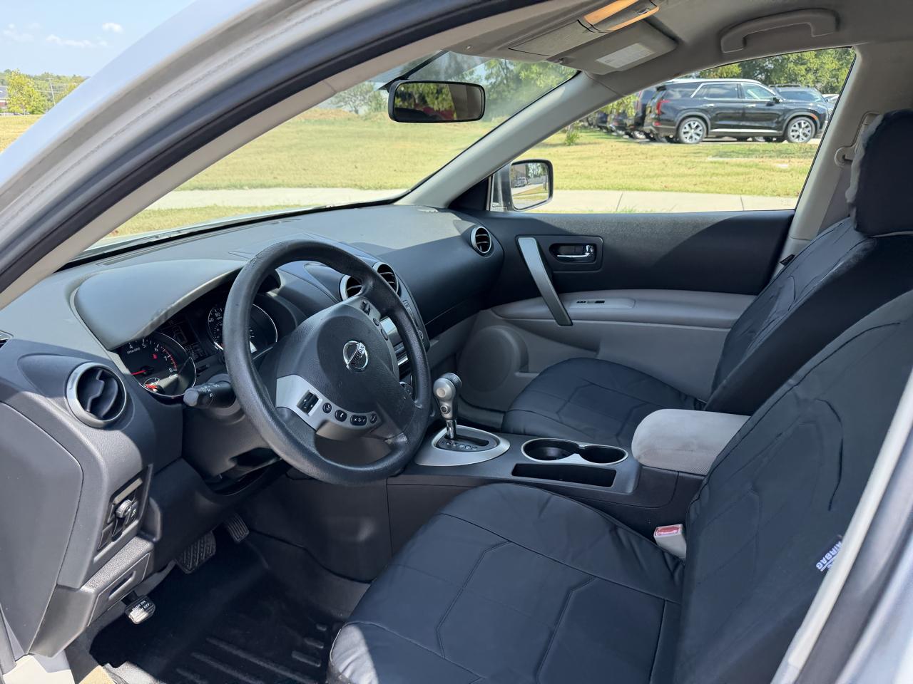 Nissan Rogue FWD 4dr SV 2011