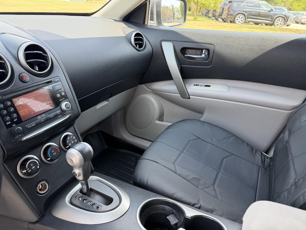 Nissan Rogue FWD 4dr SV 2011