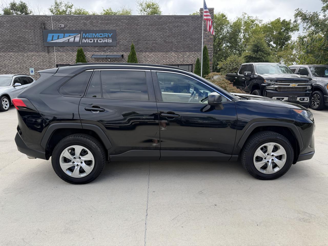 Toyota RAV4 LE AWD 2019