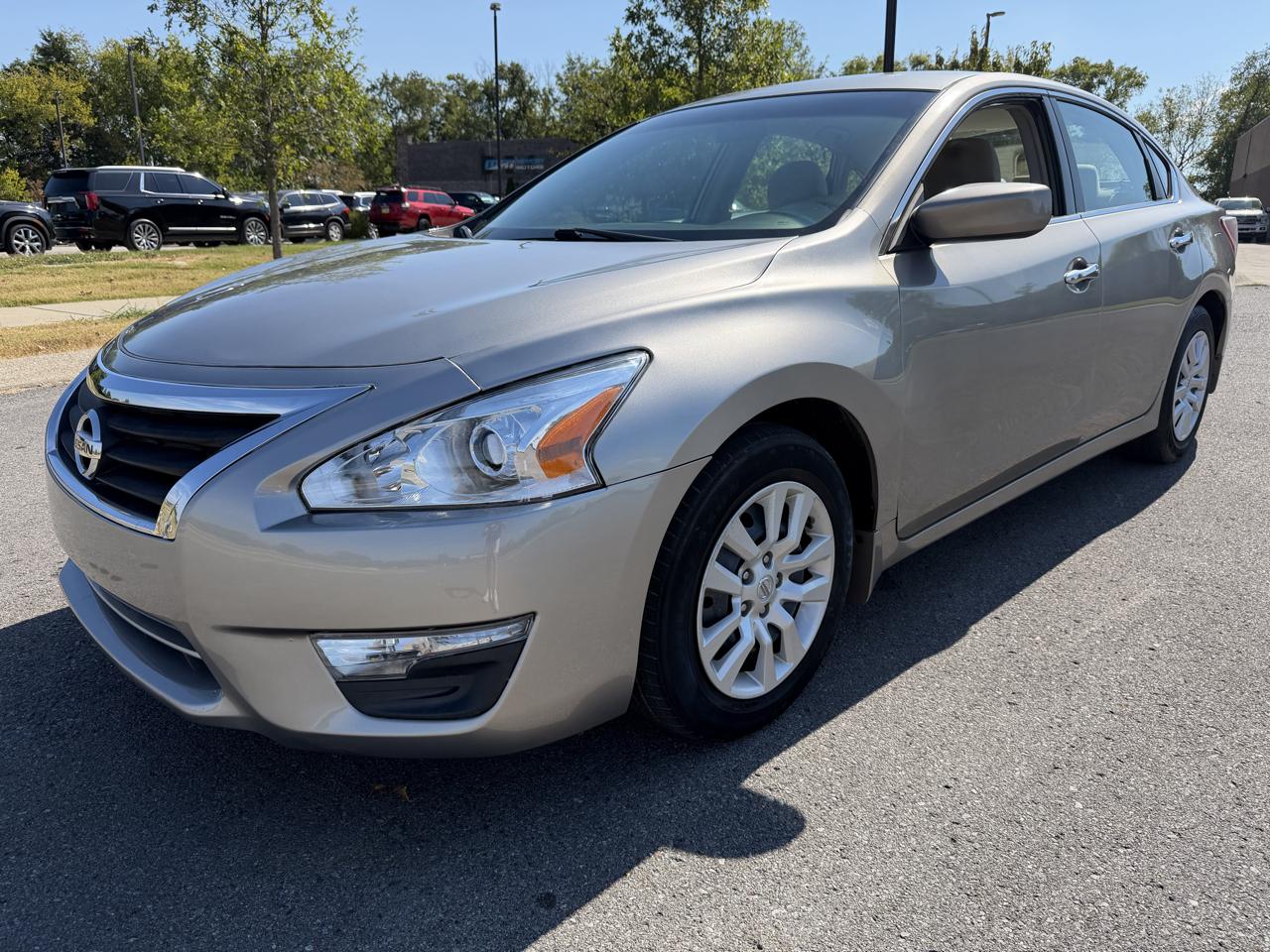 Nissan Altima 4dr Sdn I4 2.5 S 2013