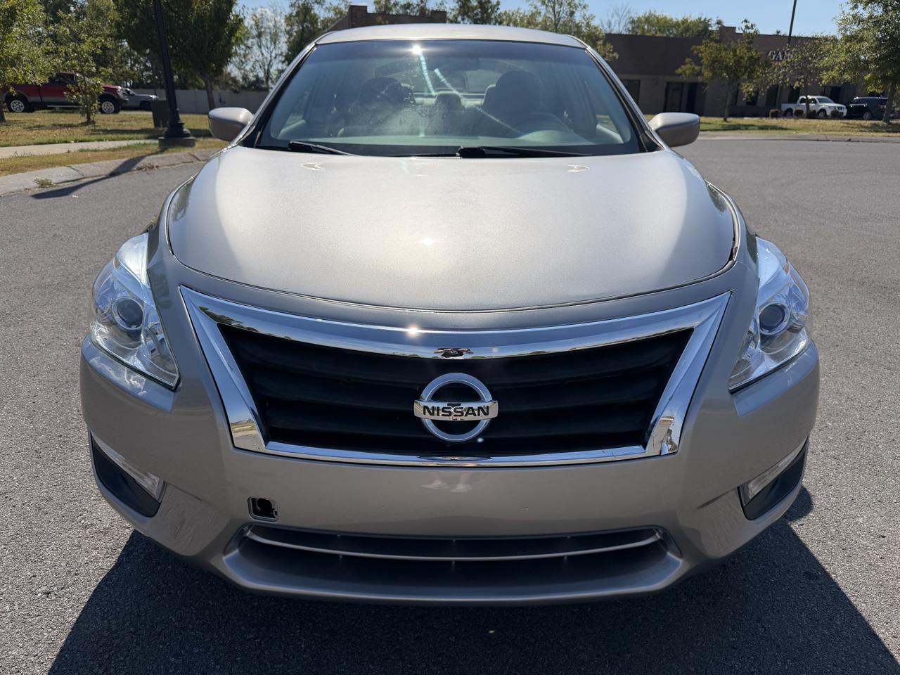 Nissan Altima 4dr Sdn I4 2.5 S 2013