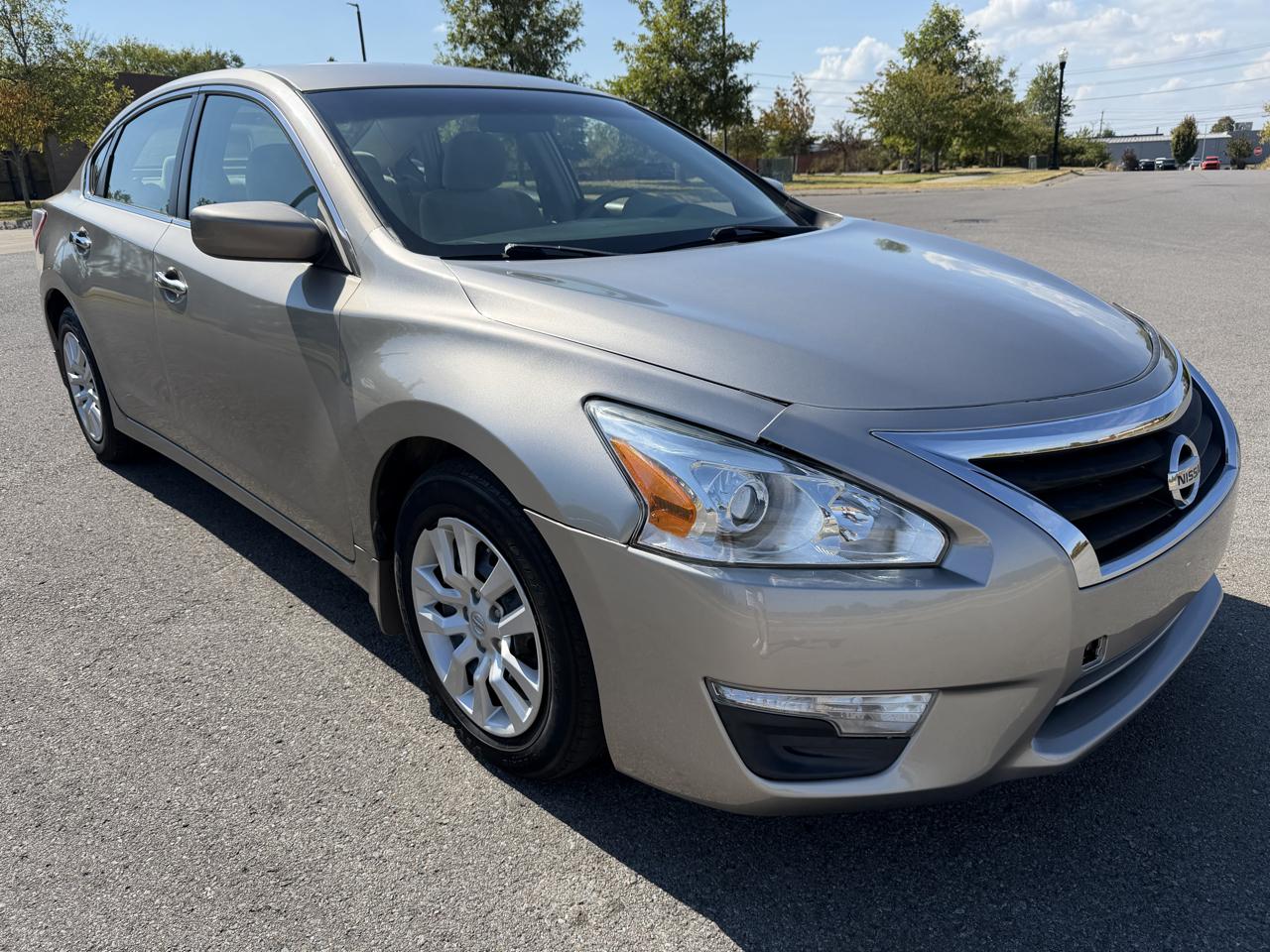 Nissan Altima 4dr Sdn I4 2.5 S 2013
