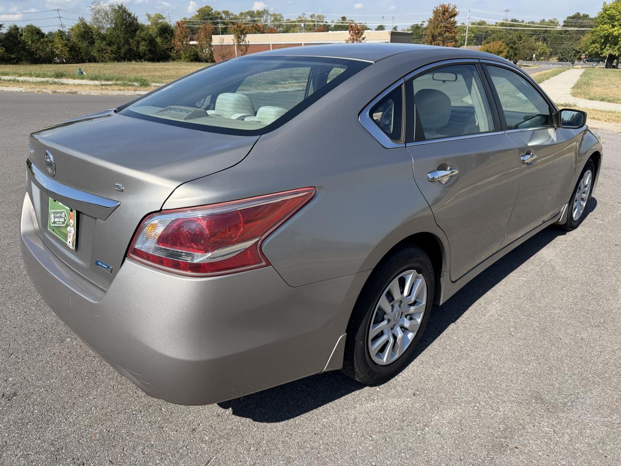 Nissan Altima 4dr Sdn I4 2.5 S 2013