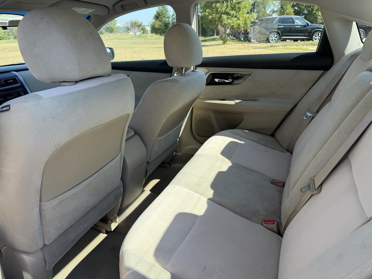 Nissan Altima 4dr Sdn I4 2.5 S 2013