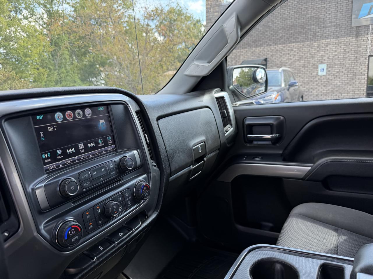 Chevrolet Silverado 1500 2WD Double Cab 143.5" LT w/1LT 2017