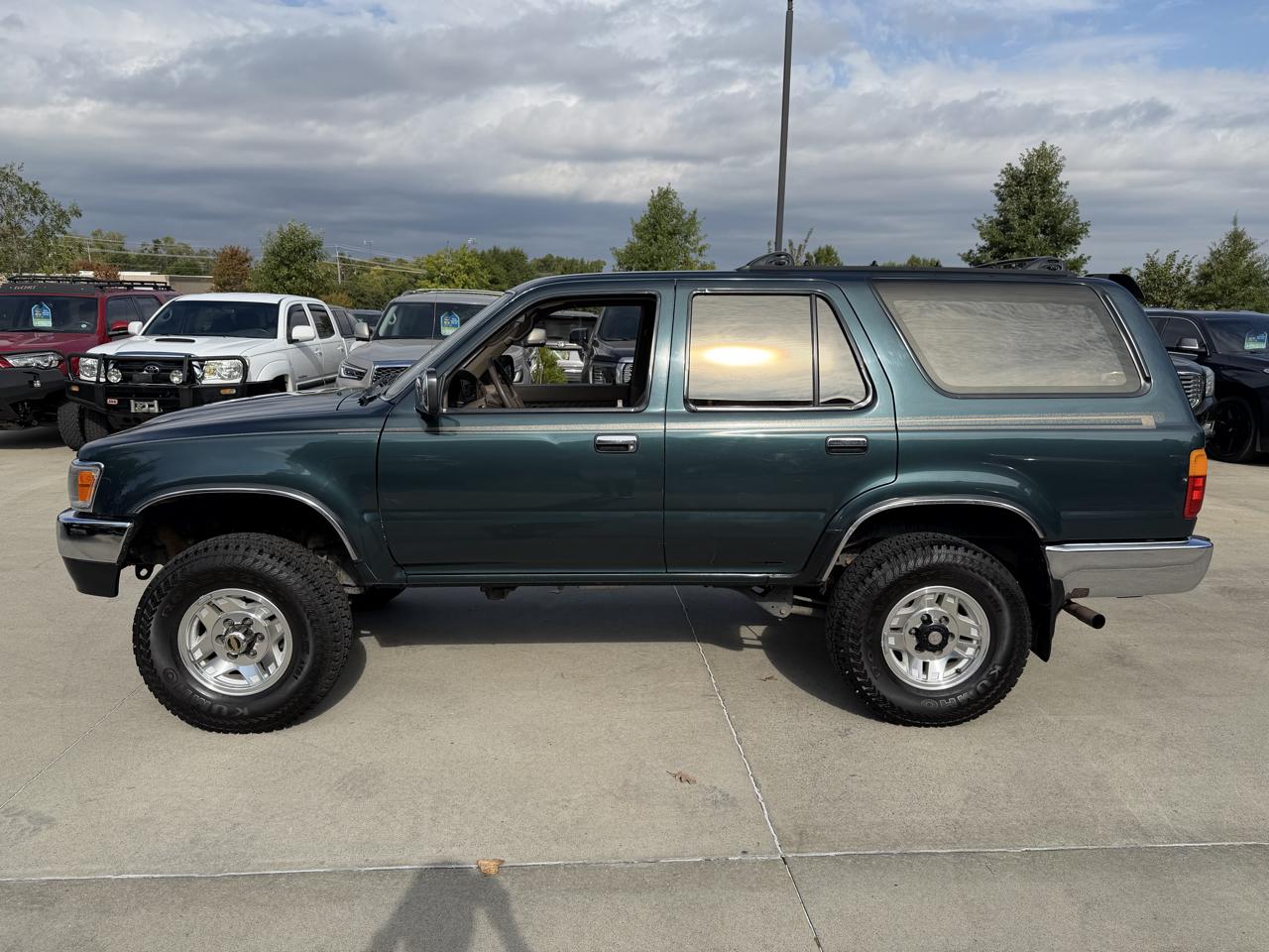 Toyota 4Runner SR5 4dr 3.0L V6 Auto 4WD 1995