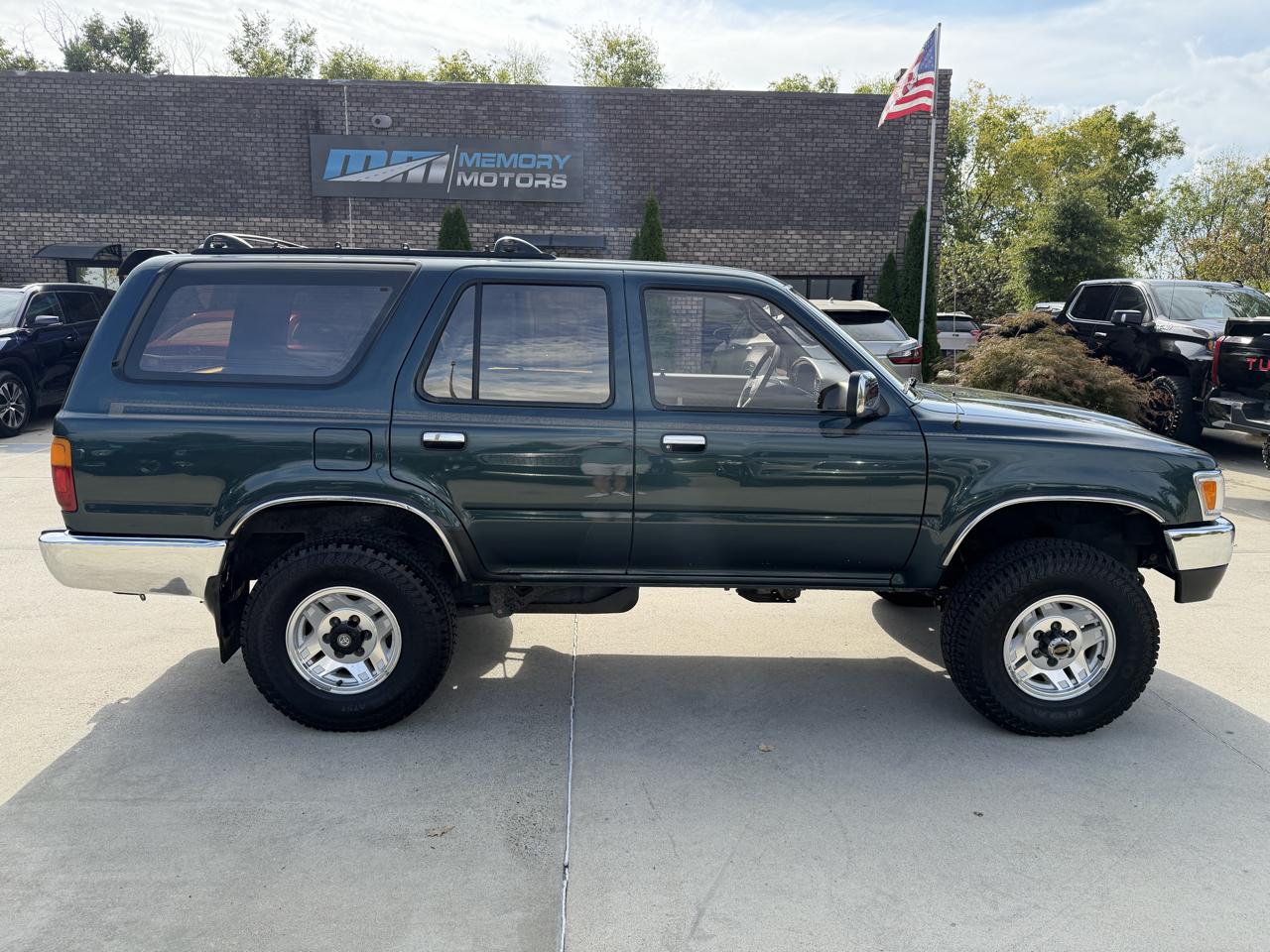 Toyota 4Runner SR5 4dr 3.0L V6 Auto 4WD 1995