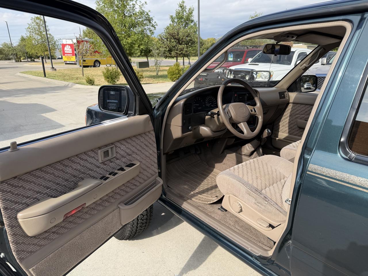 Toyota 4Runner SR5 4dr 3.0L V6 Auto 4WD 1995