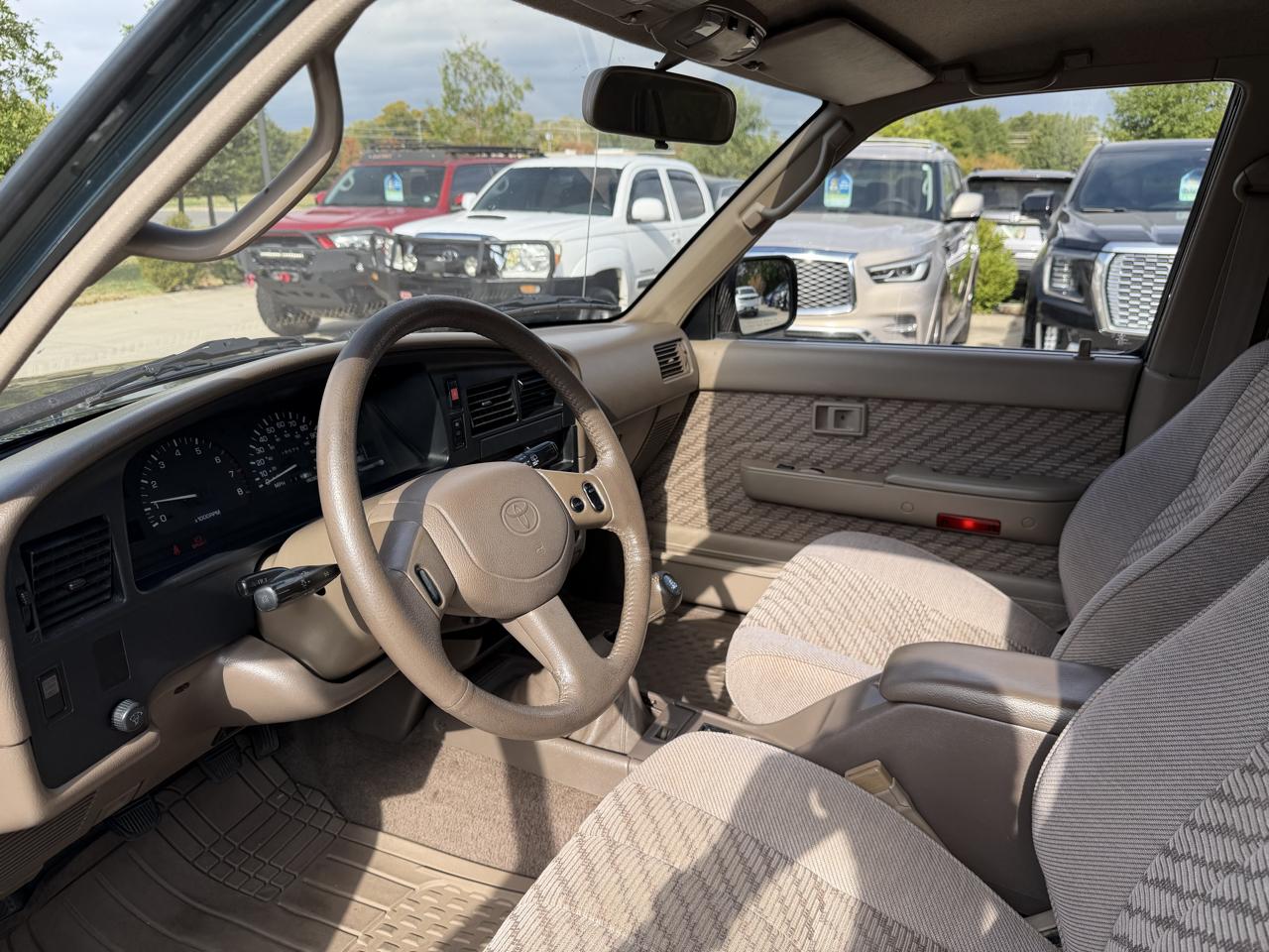 Toyota 4Runner SR5 4dr 3.0L V6 Auto 4WD 1995