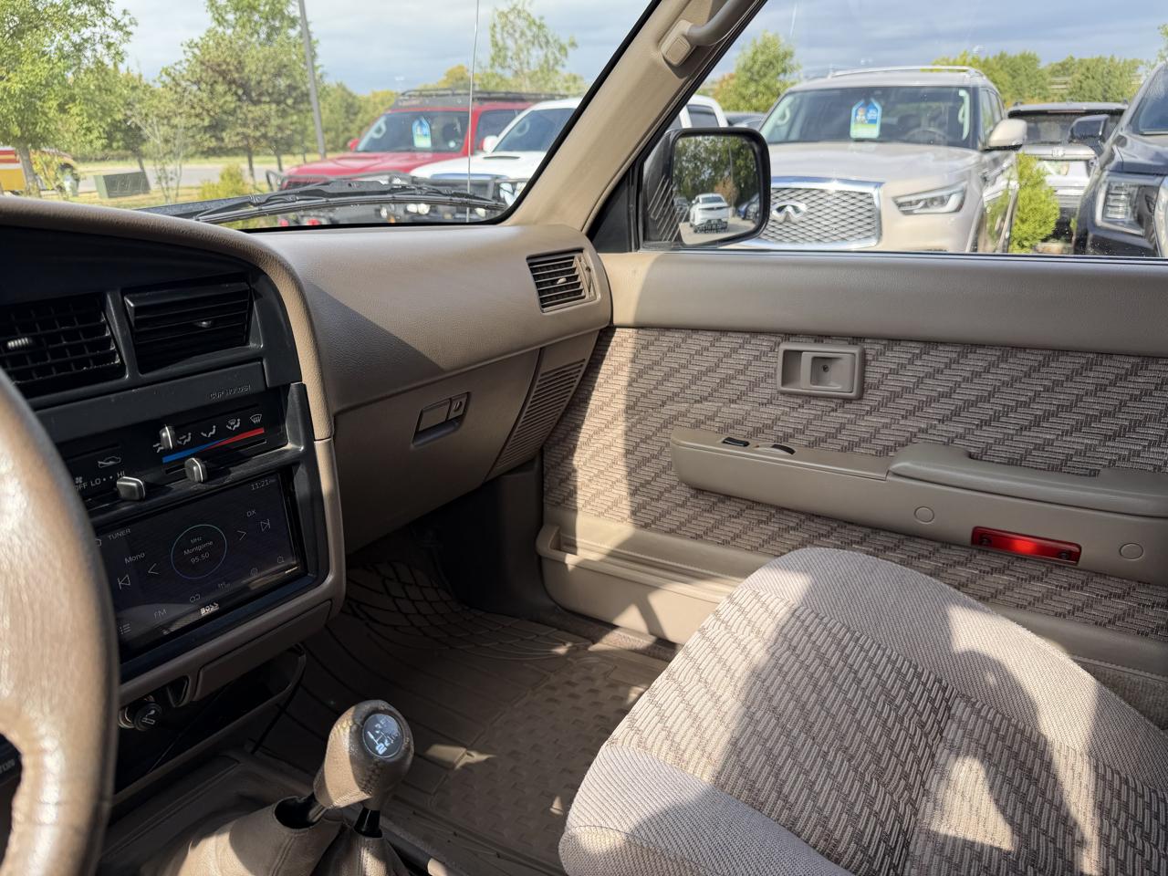 Toyota 4Runner SR5 4dr 3.0L V6 Auto 4WD 1995