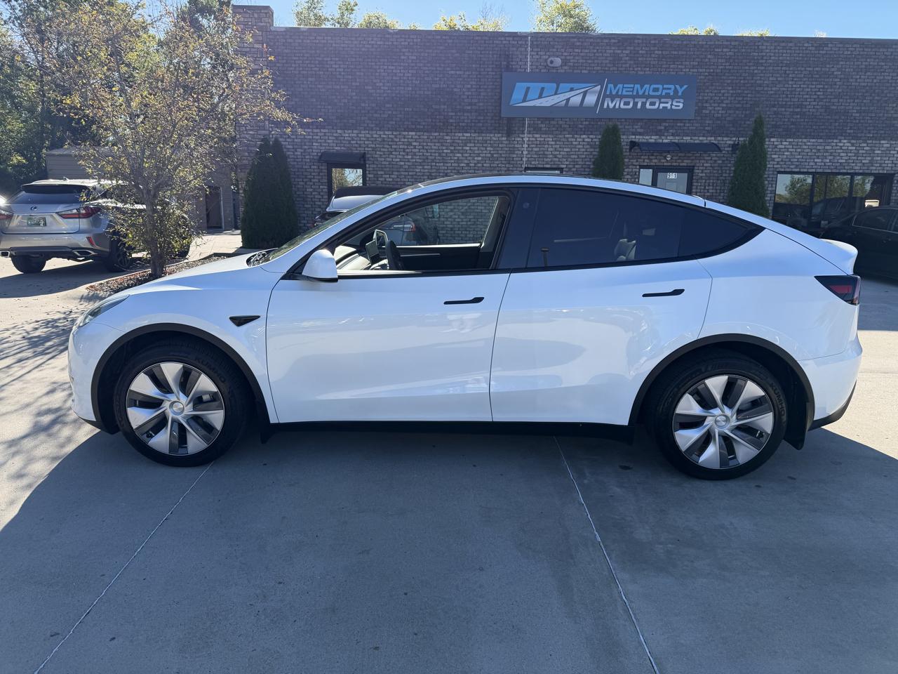 Tesla Model Y Long Range AWD 2023
