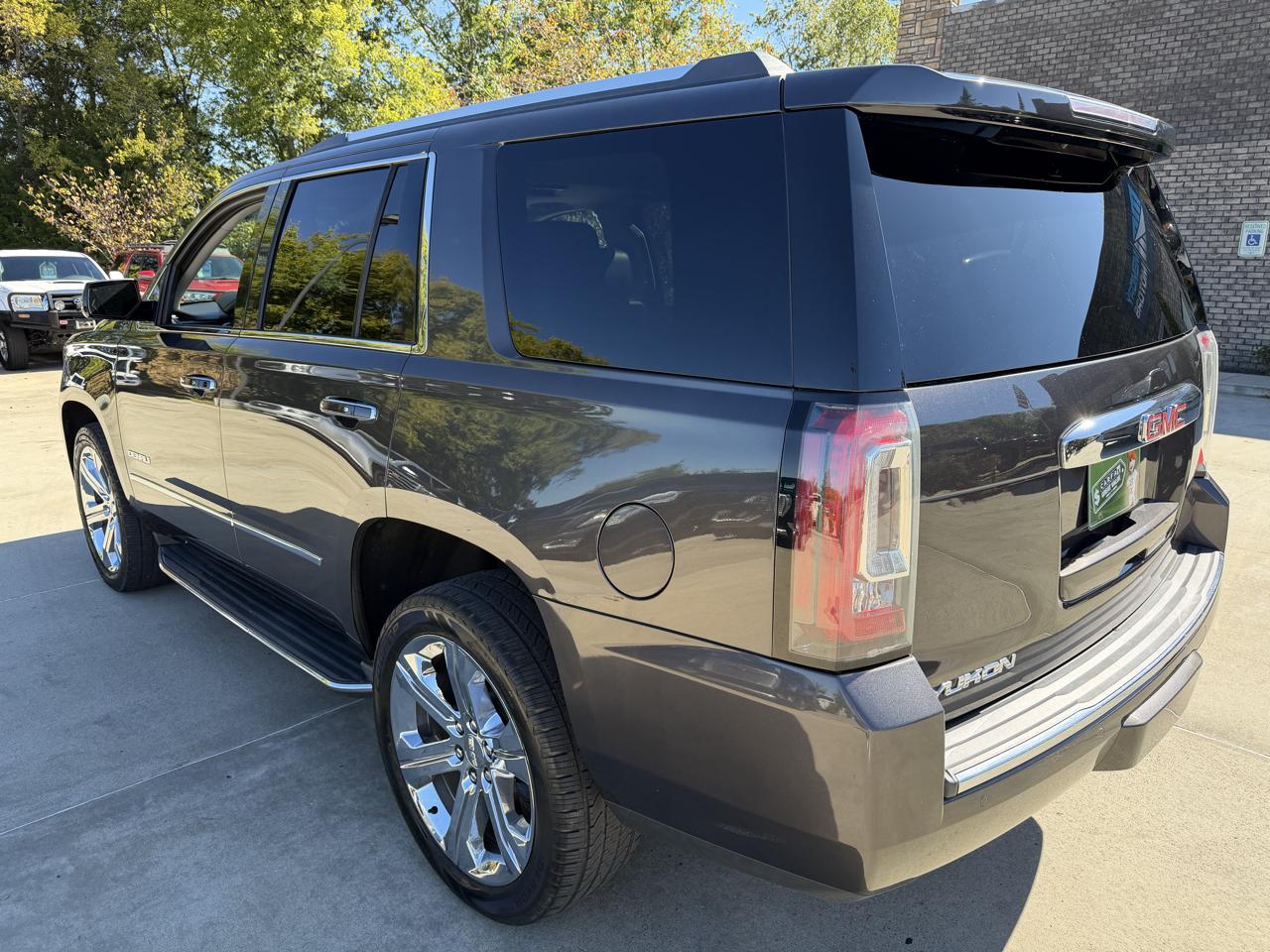GMC Yukon 4WD 4dr Denali 2017