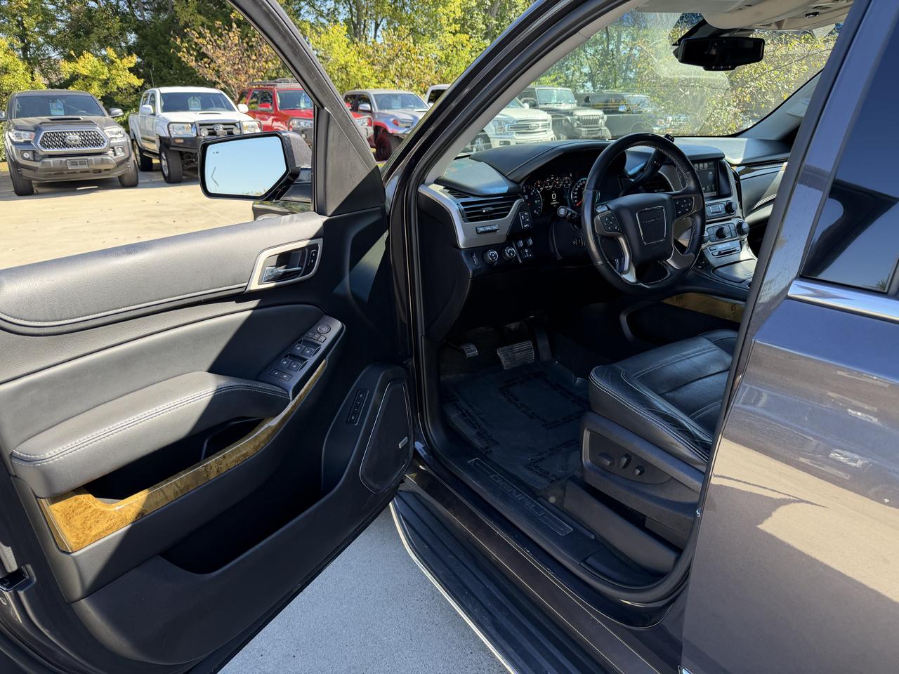 GMC Yukon 4WD 4dr Denali 2017