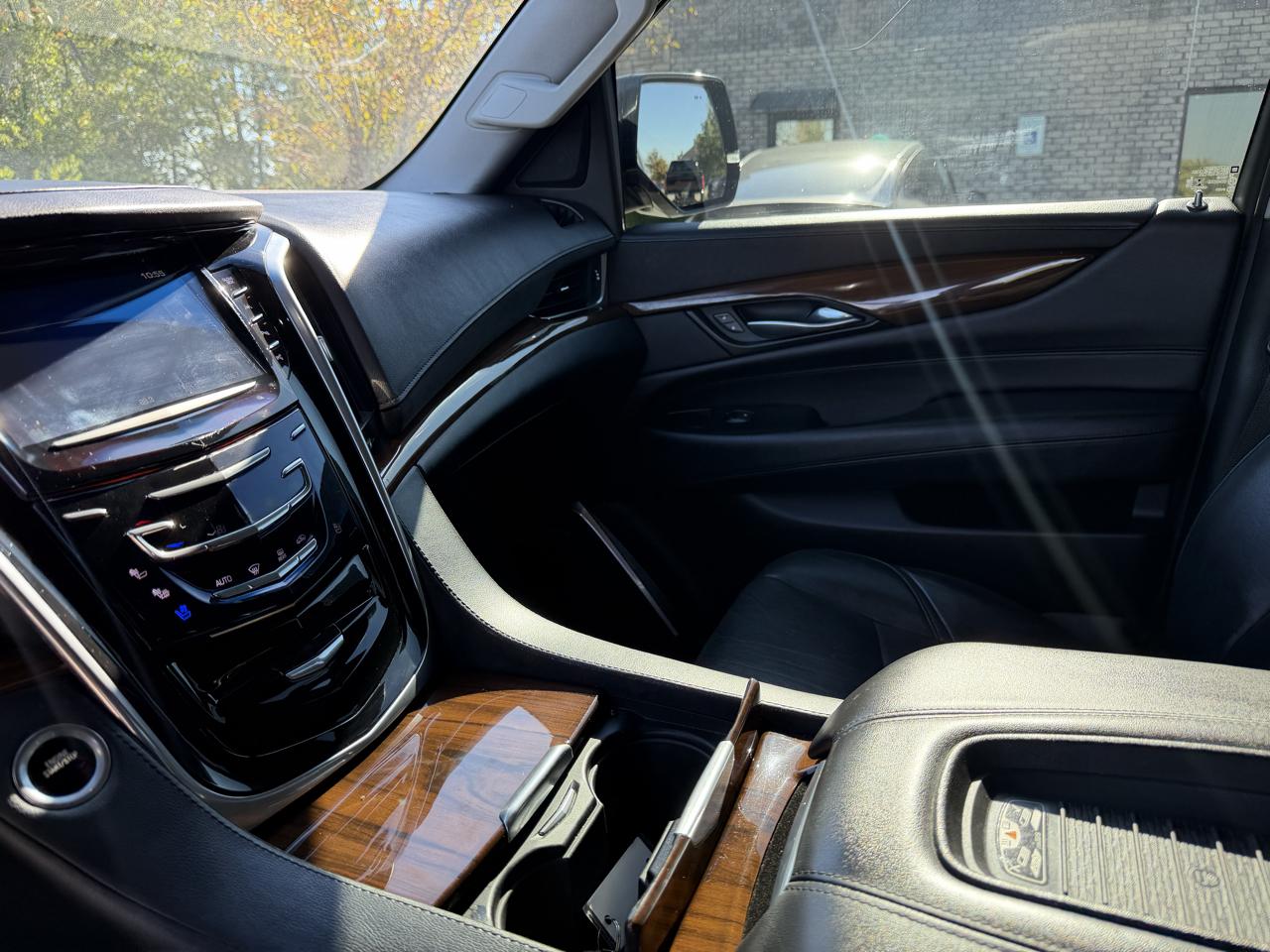 Cadillac Escalade 4WD 4dr Luxury 2020