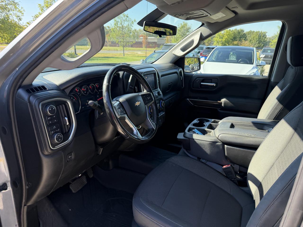 Chevrolet Silverado 1500 4WD Crew Cab 147" LT 2019