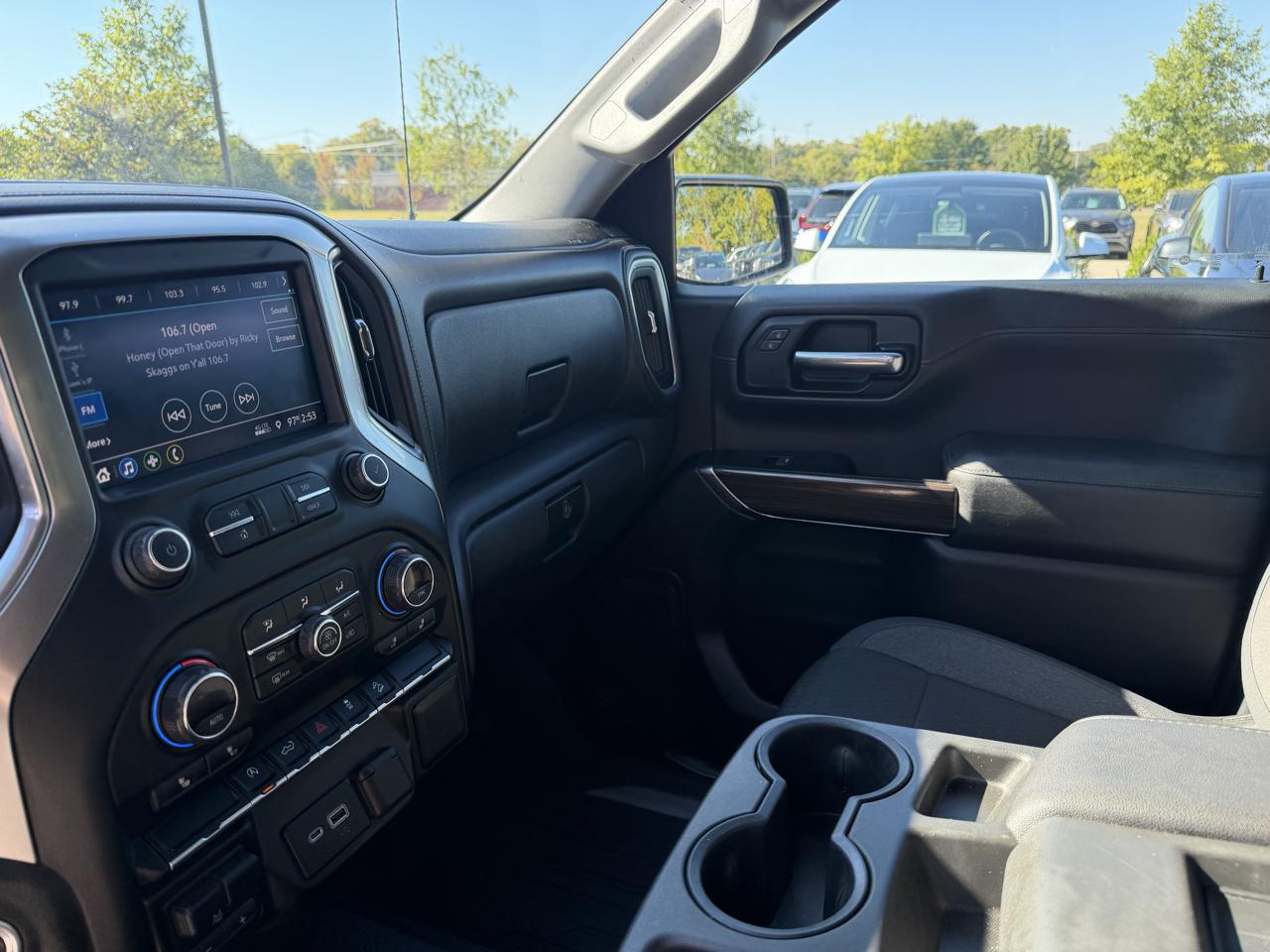 Chevrolet Silverado 1500 4WD Crew Cab 147" LT 2019