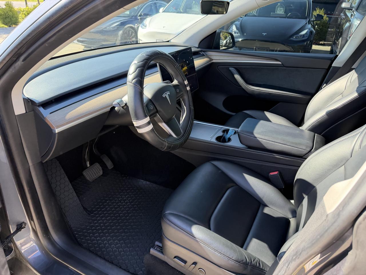 Tesla Model Y Long Range AWD 2023