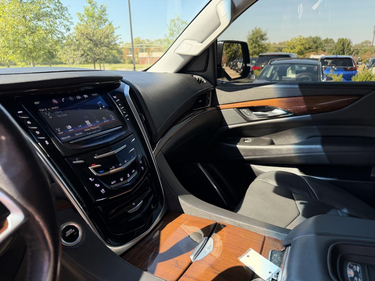 Cadillac Escalade 4WD 4dr Luxury 2020