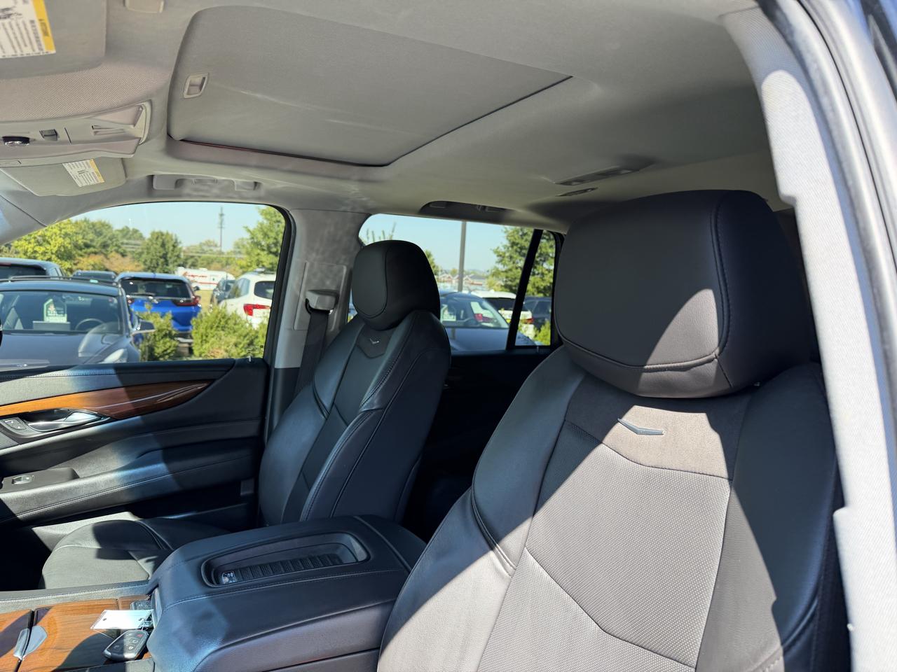 Cadillac Escalade 4WD 4dr Luxury 2020