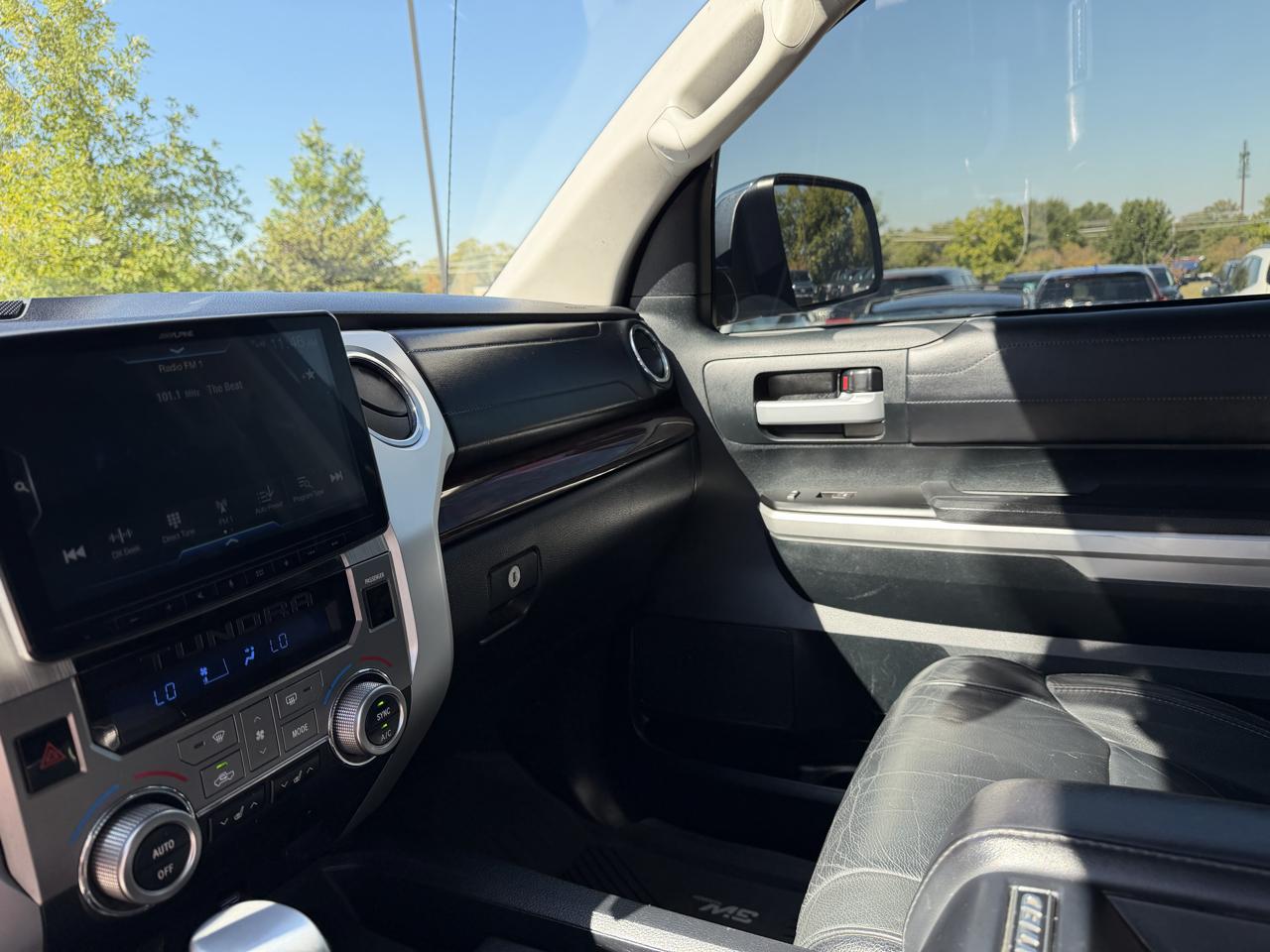 Toyota Tundra 2WD  2017