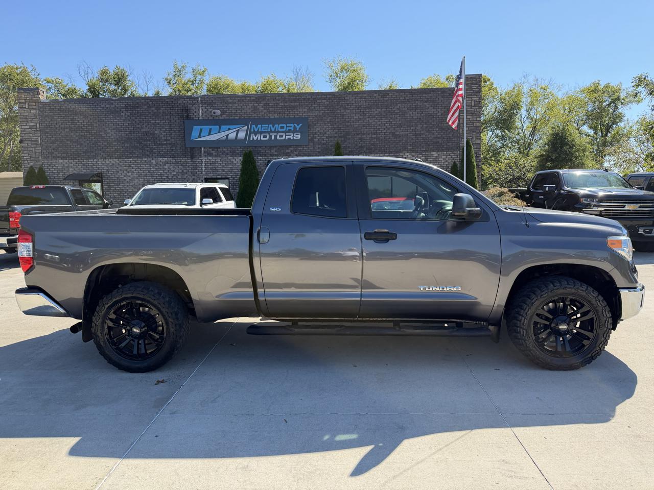 Toyota Tundra 2WD Truck  2015